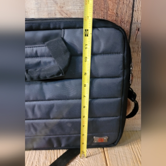Swiss Gear By Wenger Laptop Shoulder Strap Messenger Bag Black 17.5 x 13.5 Inch, - Picture 4 of 11